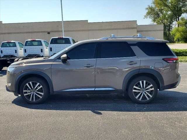 2023 Nissan Pathfinder Platinum