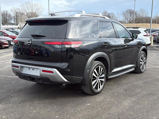 2023 Nissan Pathfinder Platinum