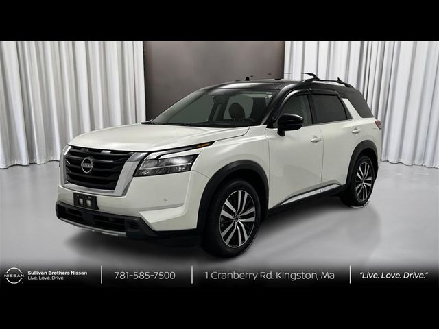 2023 Nissan Pathfinder Platinum