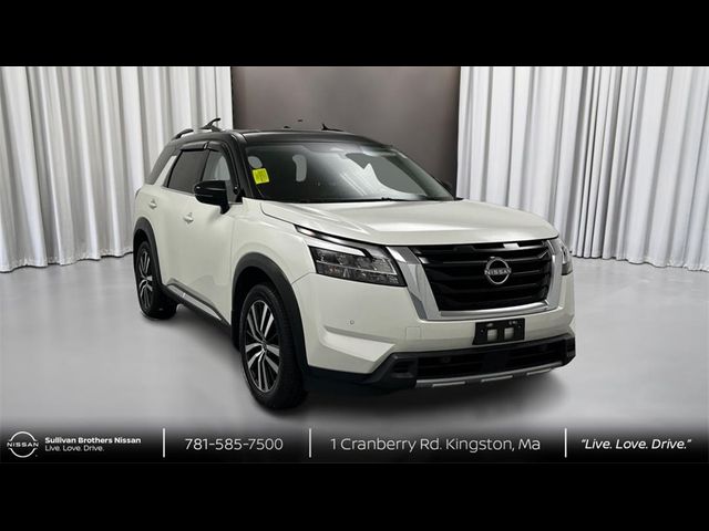 2023 Nissan Pathfinder Platinum