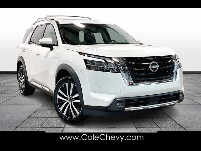 2023 Nissan Pathfinder Platinum