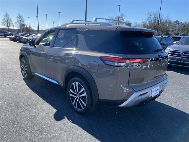 2023 Nissan Pathfinder Platinum