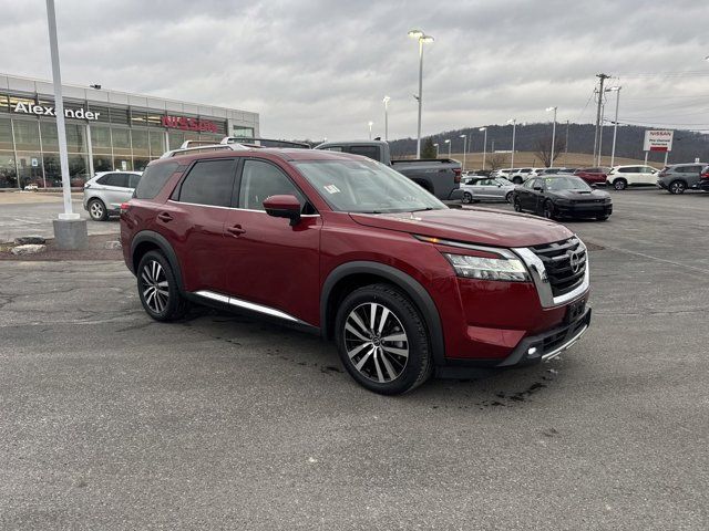 2023 Nissan Pathfinder Platinum