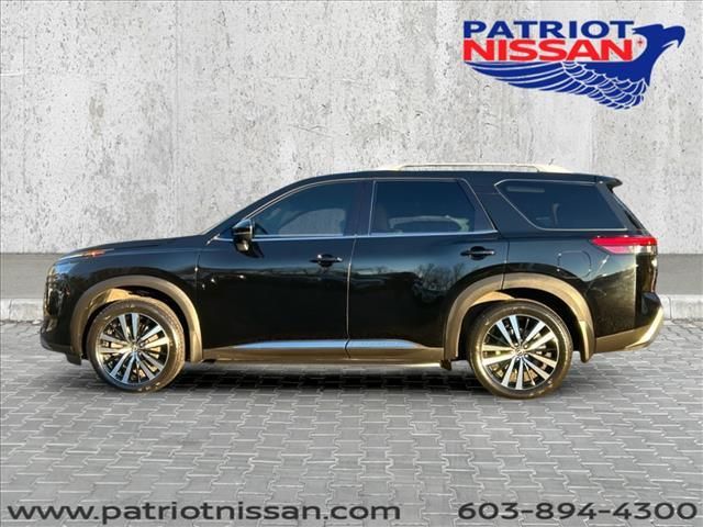 2023 Nissan Pathfinder Platinum