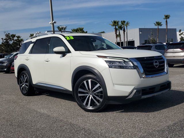 2023 Nissan Pathfinder Platinum