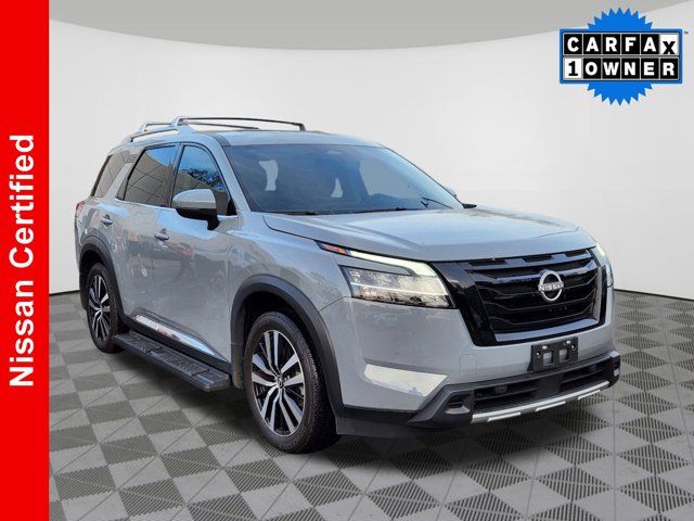 2023 Nissan Pathfinder Platinum