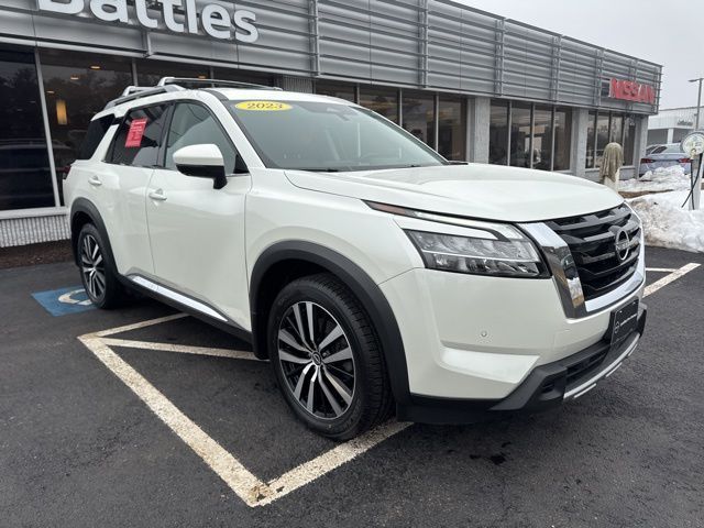 2023 Nissan Pathfinder Platinum