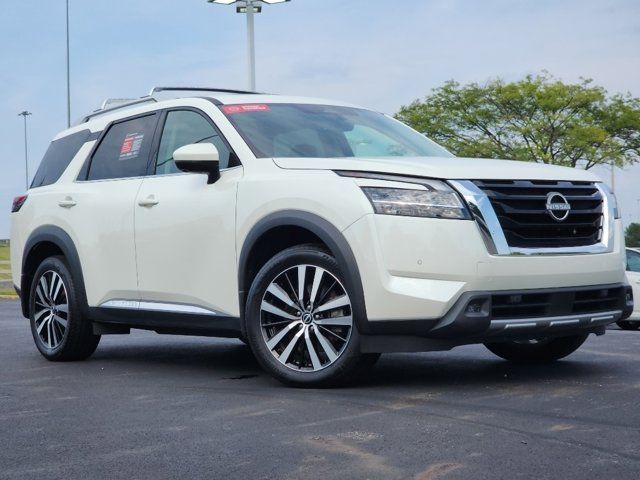 2023 Nissan Pathfinder Platinum