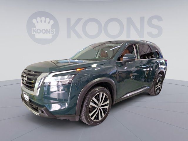 2023 Nissan Pathfinder Platinum