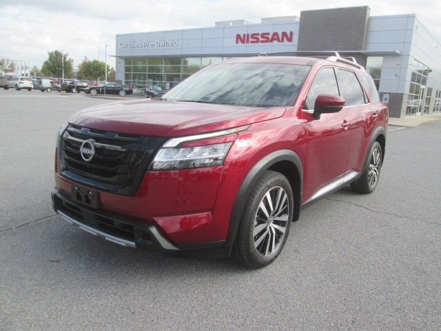 2023 Nissan Pathfinder Platinum