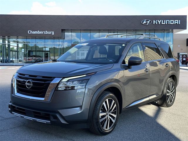 2023 Nissan Pathfinder Platinum