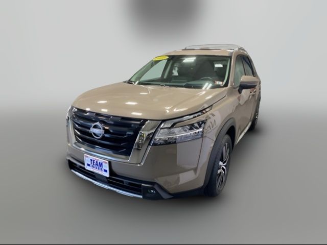 2023 Nissan Pathfinder Platinum