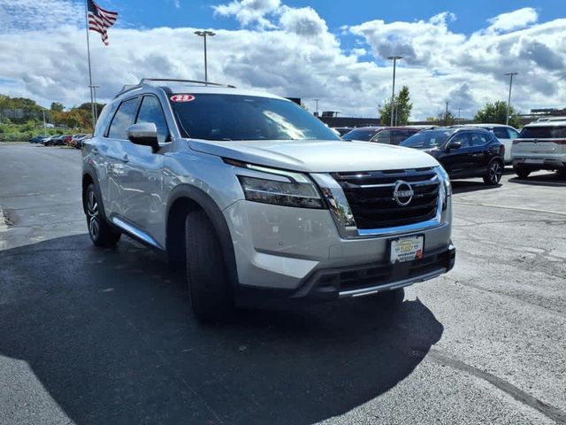 2023 Nissan Pathfinder Platinum