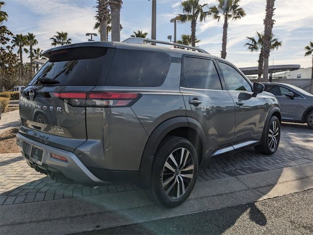 2023 Nissan Pathfinder Platinum