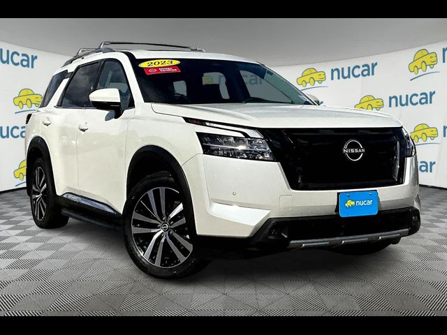 2023 Nissan Pathfinder Platinum