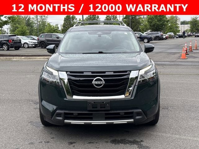 2023 Nissan Pathfinder Platinum