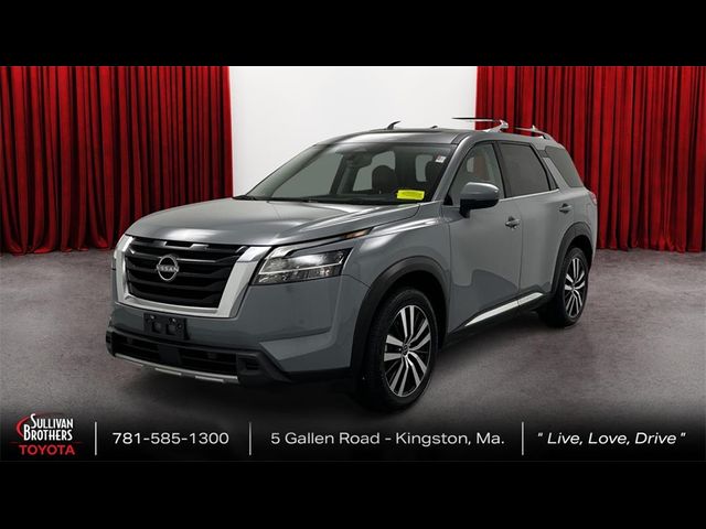 2023 Nissan Pathfinder Platinum