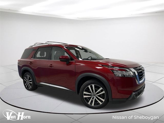 2023 Nissan Pathfinder Platinum