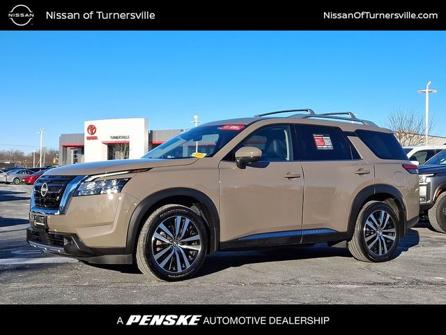 2023 Nissan Pathfinder Platinum