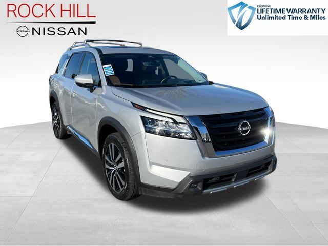 2023 Nissan Pathfinder Platinum