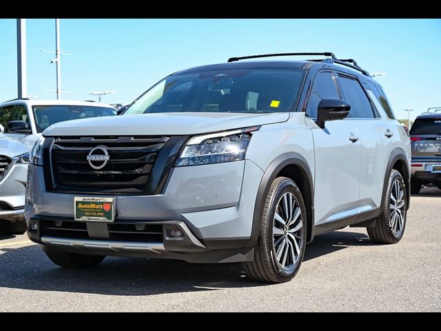 2023 Nissan Pathfinder Platinum