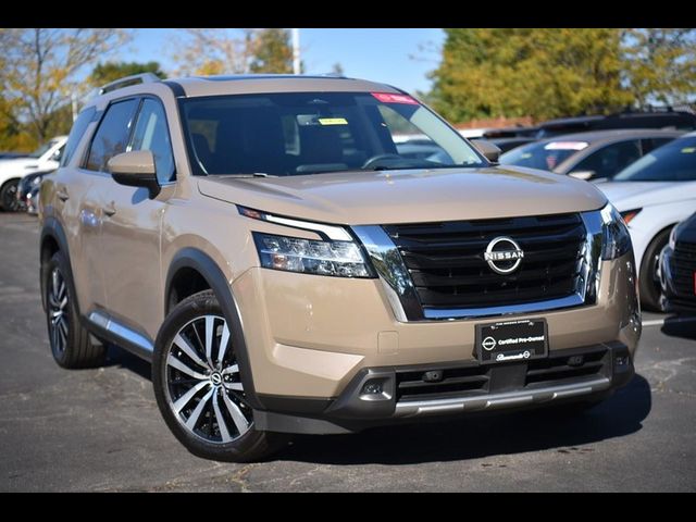 2023 Nissan Pathfinder Platinum