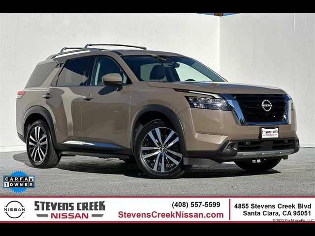 2023 Nissan Pathfinder Platinum