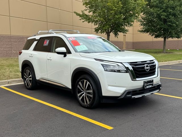 2023 Nissan Pathfinder Platinum