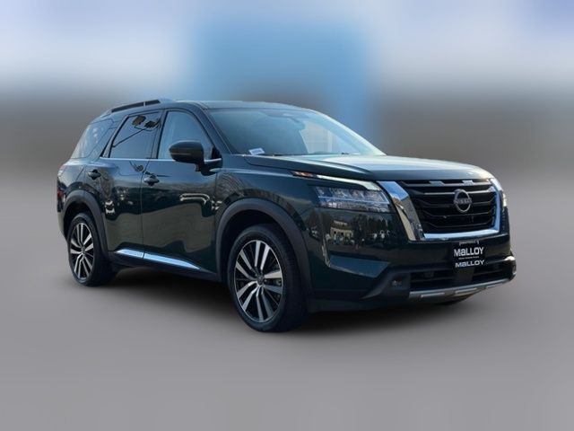 2023 Nissan Pathfinder Platinum