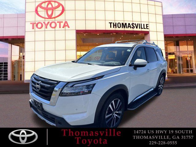 2023 Nissan Pathfinder Platinum
