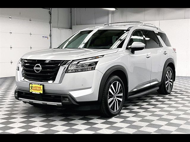 2023 Nissan Pathfinder Platinum