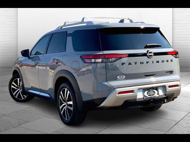 2023 Nissan Pathfinder Platinum