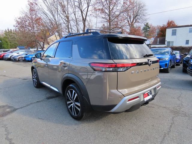 2023 Nissan Pathfinder Platinum