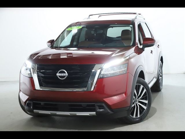 2023 Nissan Pathfinder Platinum