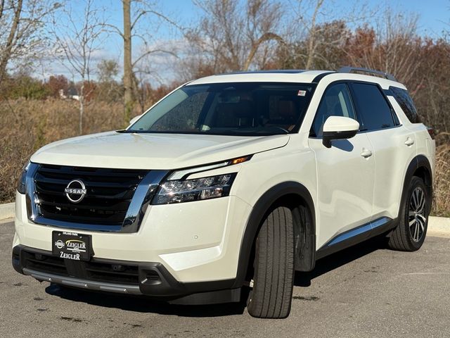 2023 Nissan Pathfinder Platinum