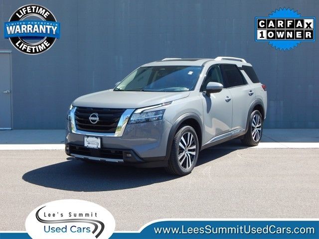 2023 Nissan Pathfinder Platinum