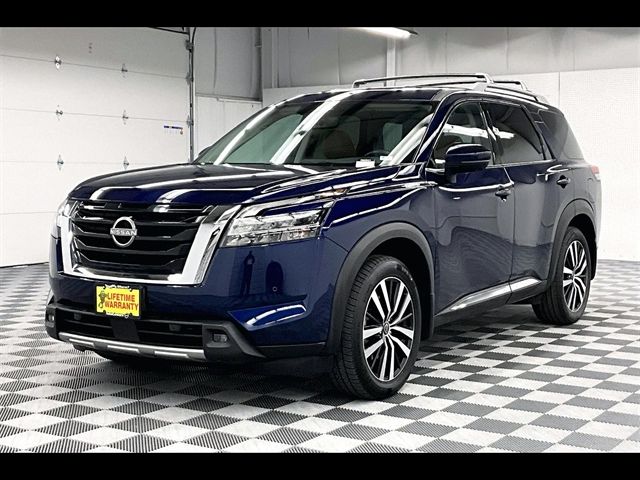 2023 Nissan Pathfinder Platinum