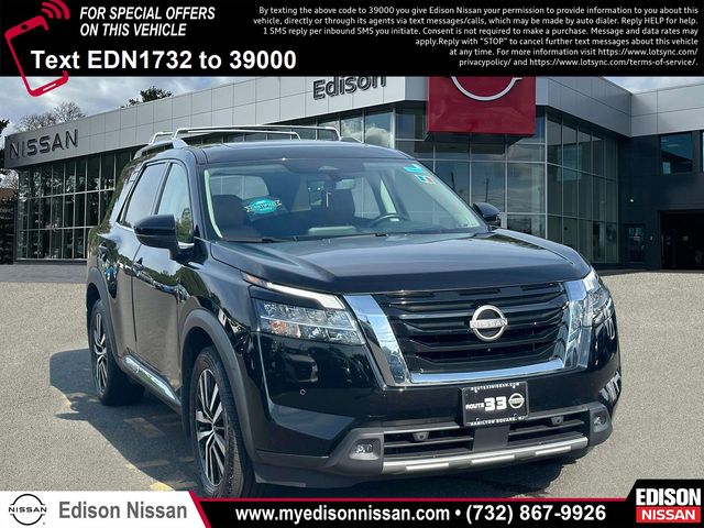 2023 Nissan Pathfinder Platinum