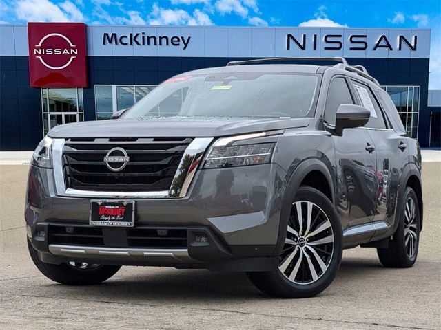 2023 Nissan Pathfinder Platinum