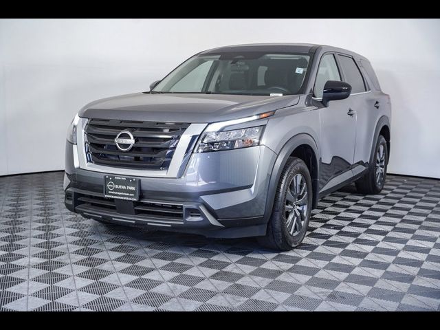 2023 Nissan Pathfinder S