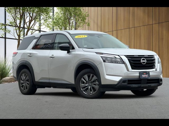 2023 Nissan Pathfinder S