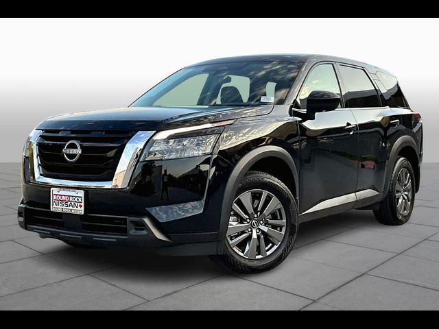 2023 Nissan Pathfinder S