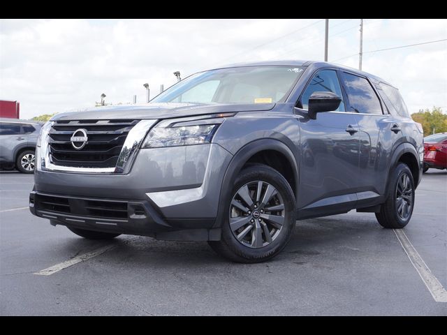 2023 Nissan Pathfinder S