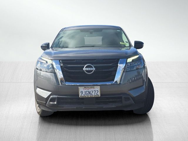 2023 Nissan Pathfinder S