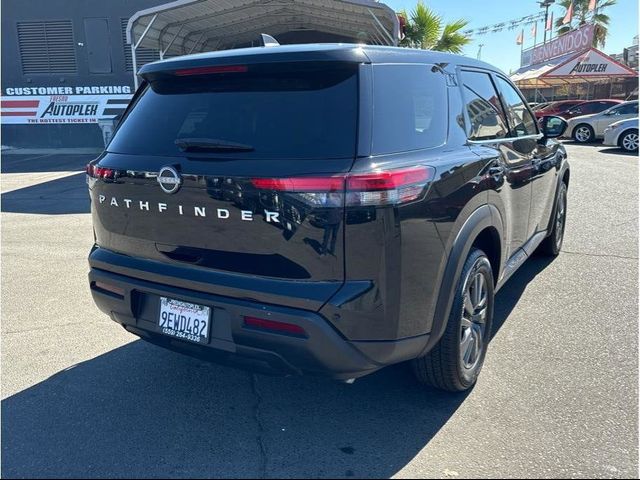 2023 Nissan Pathfinder S