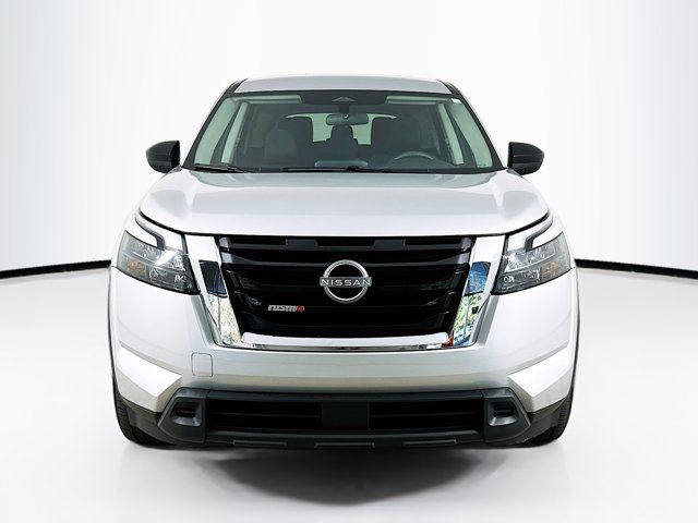 2023 Nissan Pathfinder S