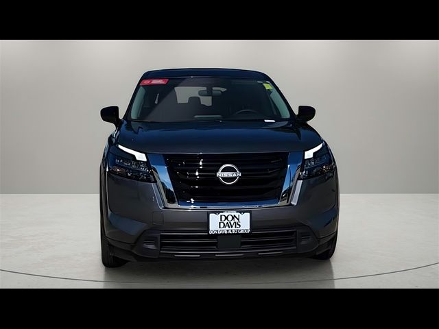 2023 Nissan Pathfinder S