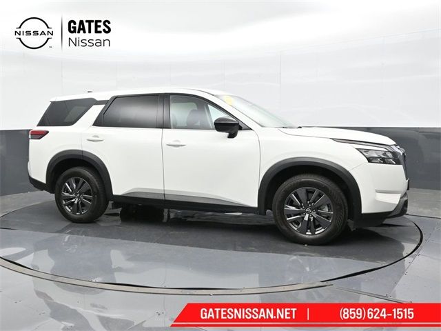 2023 Nissan Pathfinder S