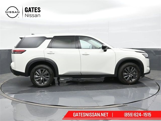 2023 Nissan Pathfinder S