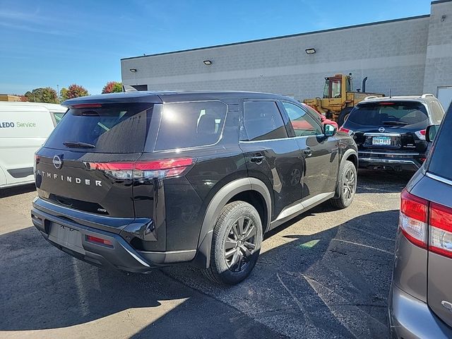 2023 Nissan Pathfinder S